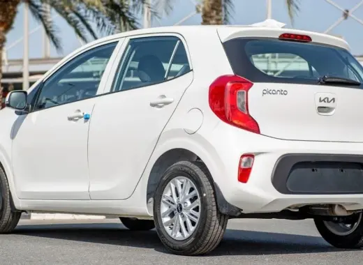 كيا بيكانتو ابيض 2023