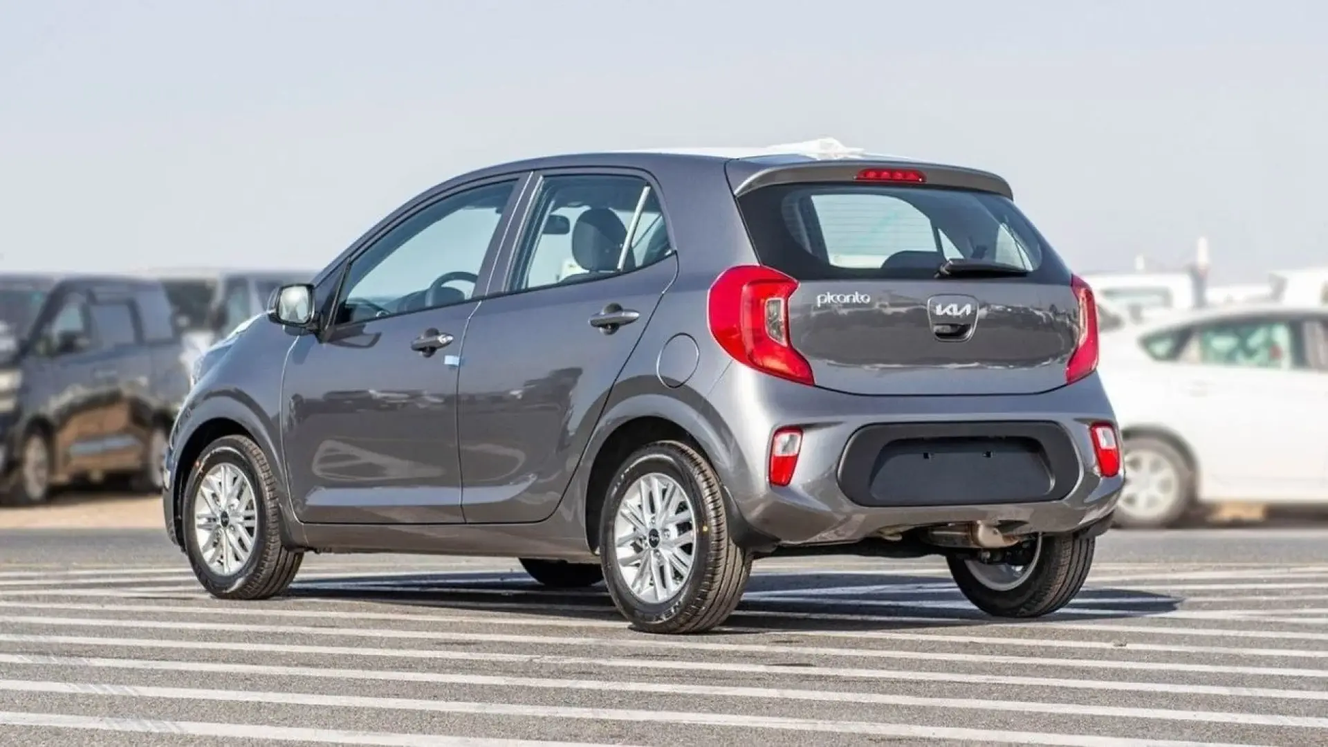 كيا بيكانتو رمادي 2023