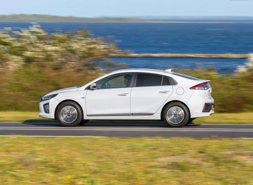 هونداي ايونيك هايبريد 2022