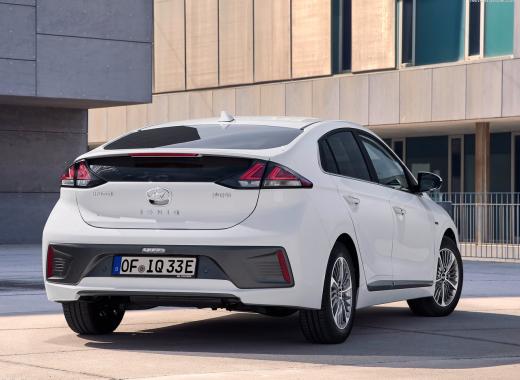 هونداي ايونيك هايبريد 2022