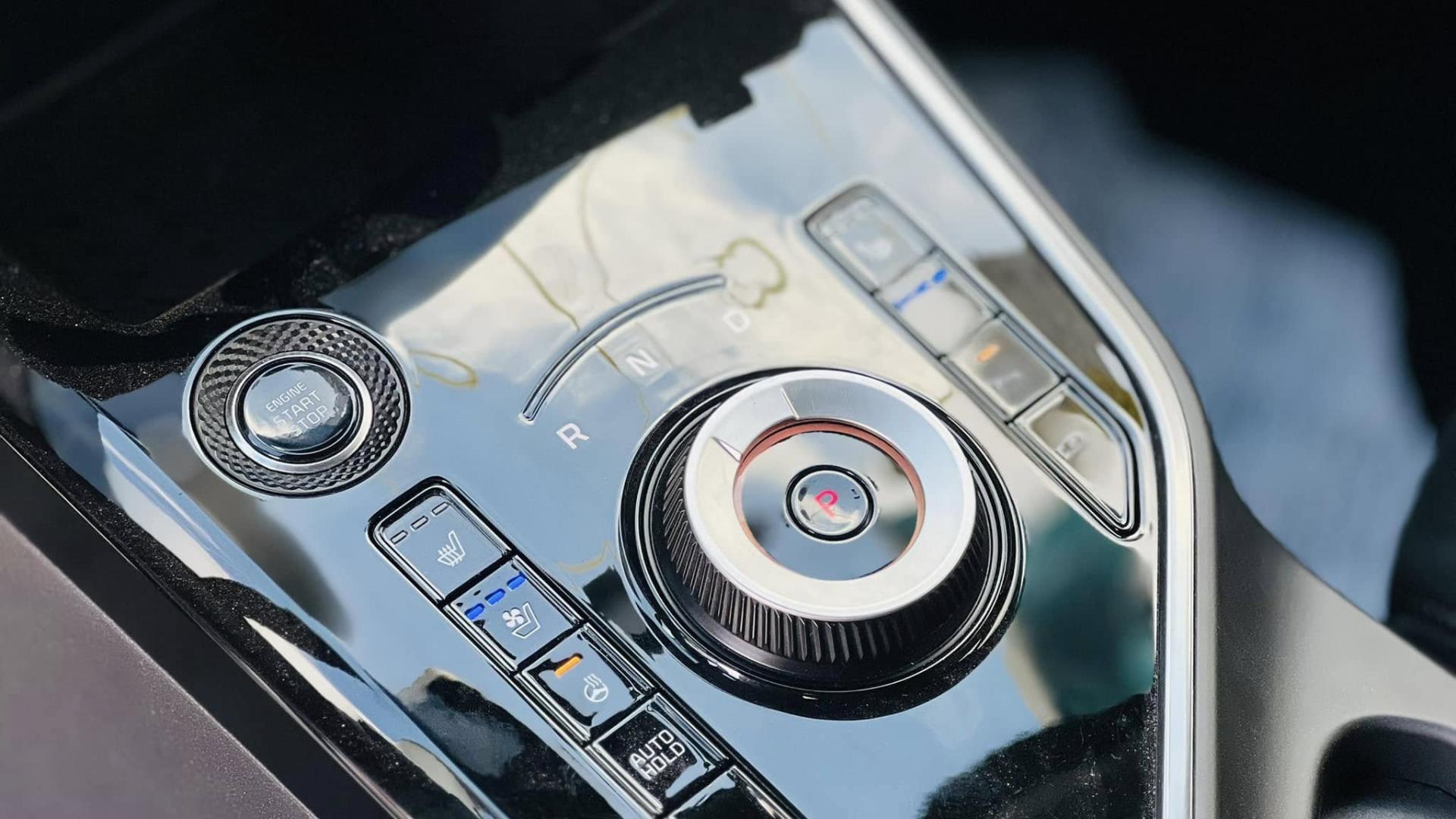 كيا نيرو 2024