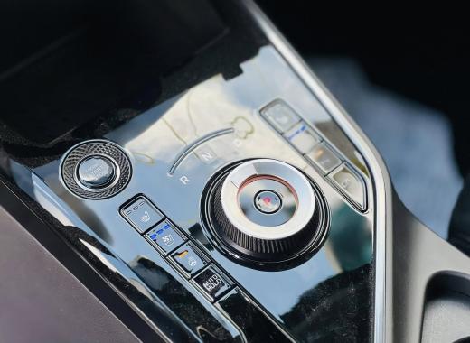 كيا نيرو 2024